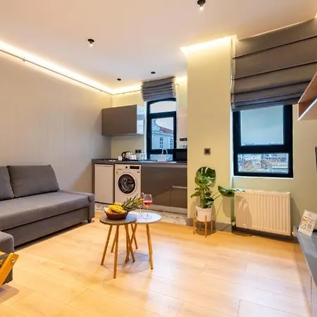 The Platine Hotel *